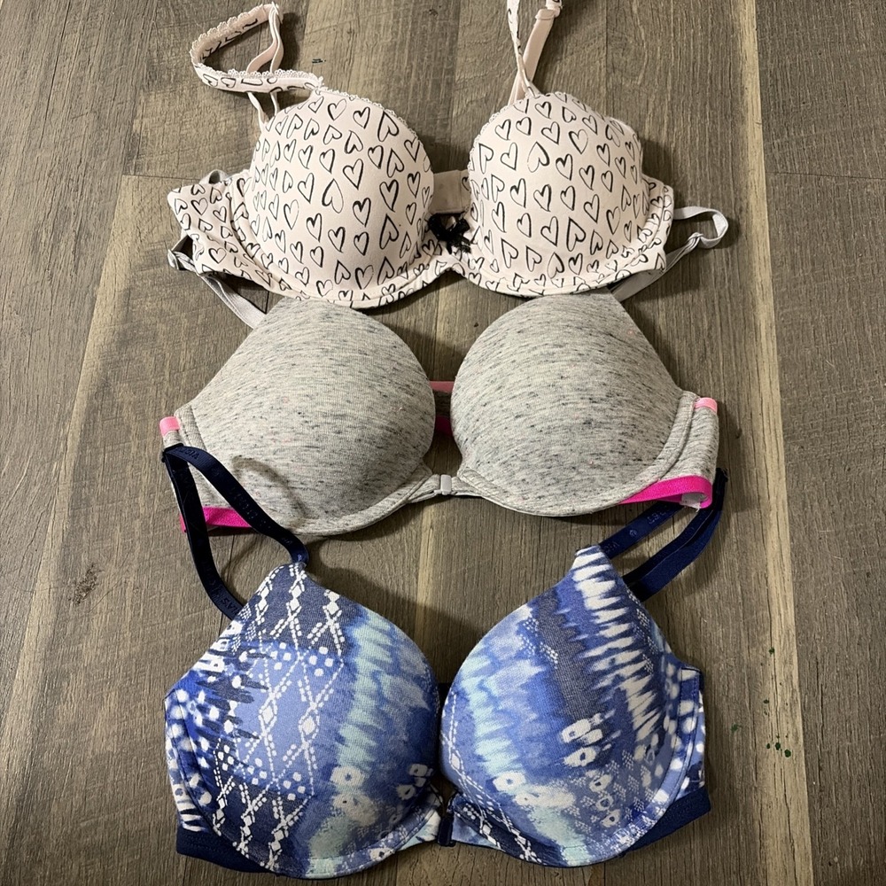 Victoria Secret 32C (3 Bras Included In This Lot)